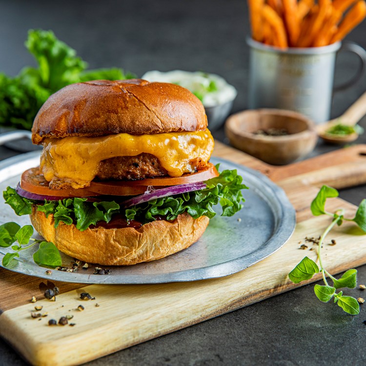 BBQ-burger med cheddar