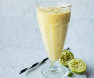 Mango «shake» med ingefær og lime
