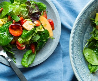 Jordbær-, melon- og avokadosalat