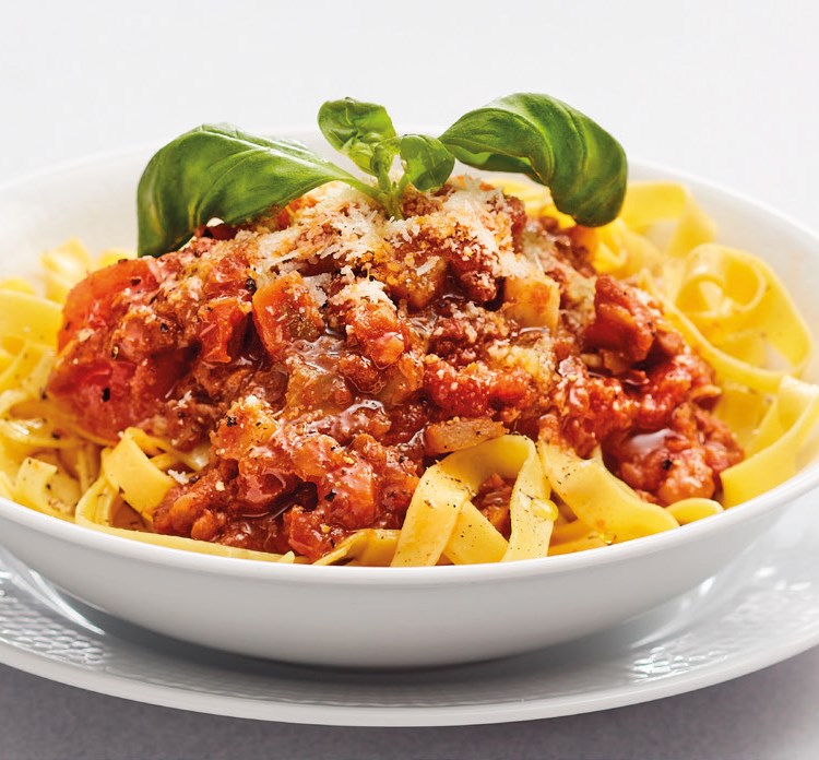 Spagetti bolognese med revet parmesan