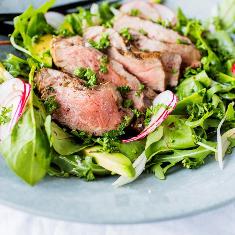Biff og avokadosalat med balsamico