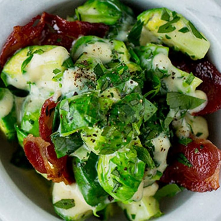 Kremet rosenkål med bacon
