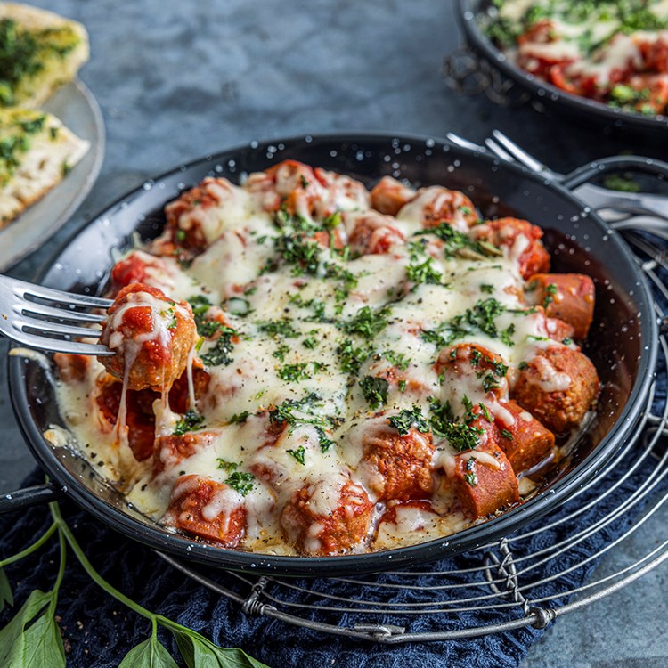Ovnsbakte vegoboller i spicy tomatsaus