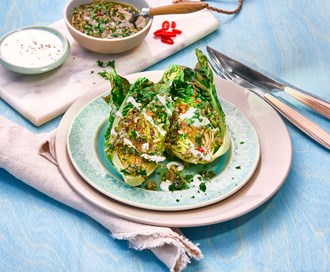 Grillet hjertesalat med chimichurri og fresh yoghurtdressing