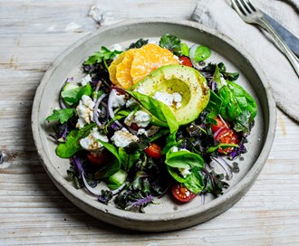 Rosettkålsalat med avokado, chevre og balsamicodressing