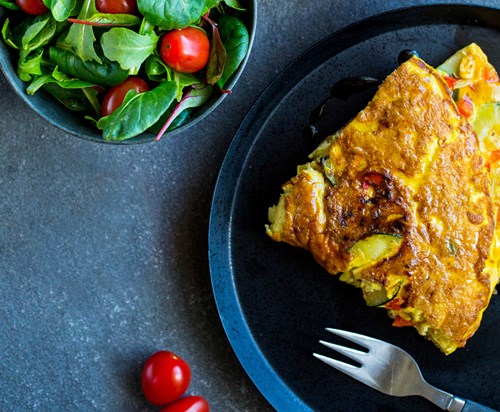 Omelett med paprika og squash