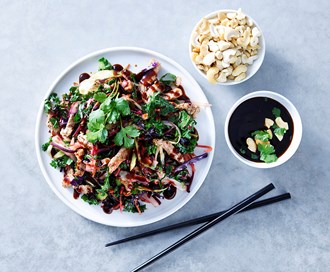 Grønnkål Mix med oystersauce og cashewnøtter