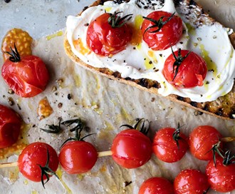 Bakte Dulcita-tomater på bruschetta