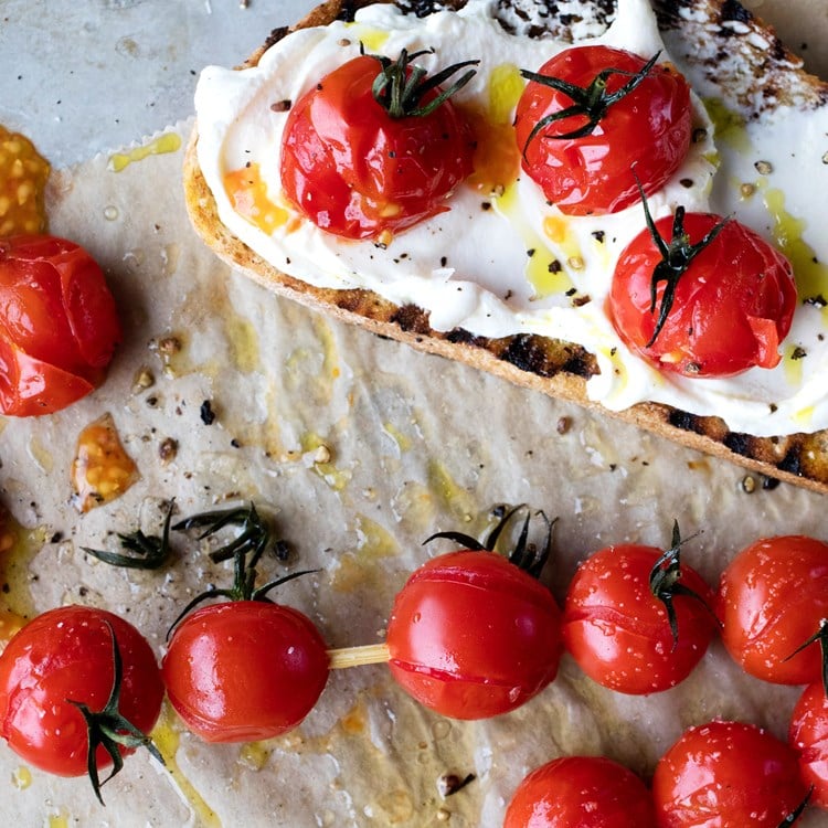 Bakte Dulcita-tomater på bruschetta