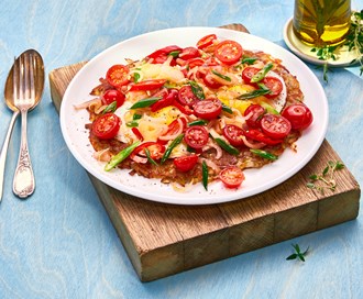 Frokostrøsti med stekte egg, småtomater og chili