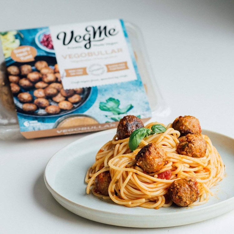 Spagetti med vegetarboller
