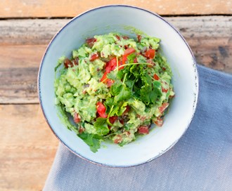Guacamole med tomat