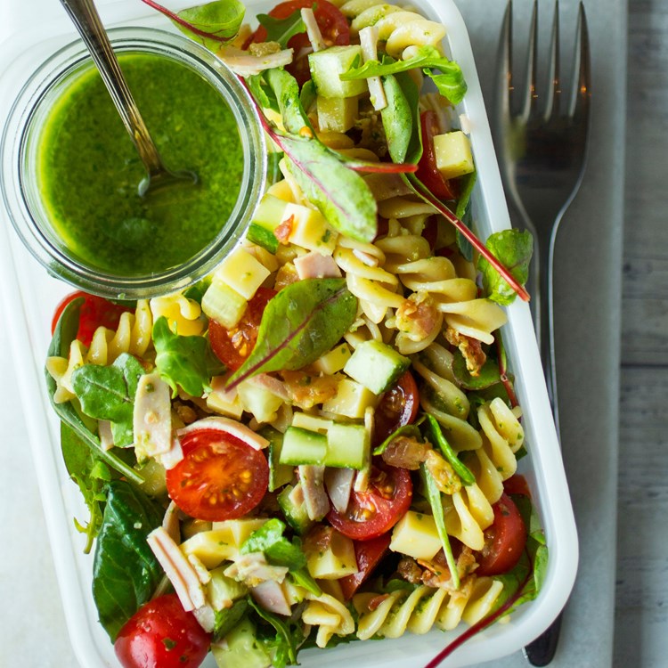 Pastasalat med rester