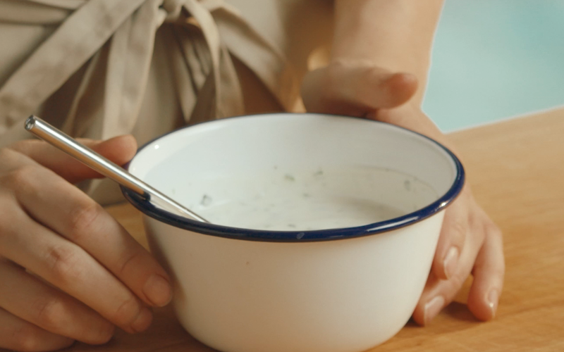 Slik lager du yoghurtdressing