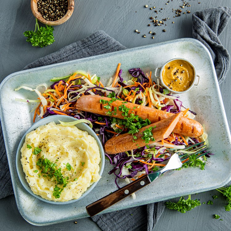 Vegetarpølser med potetmos og råkostsalat