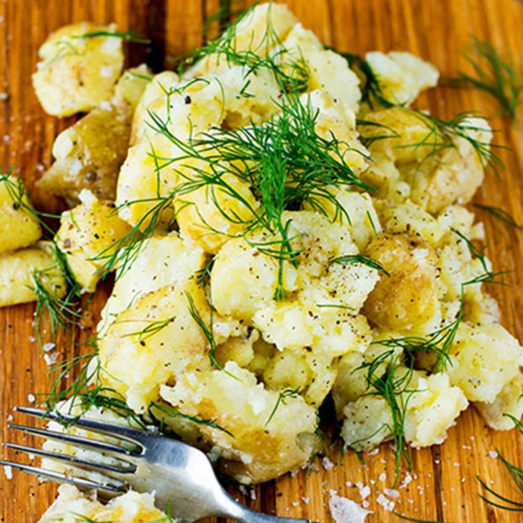 «Knuste» poteter med sitron og dill