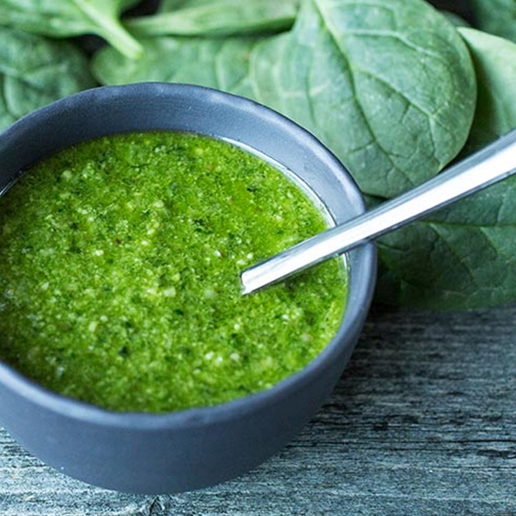 Spinat og valnøttpesto