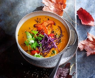 Thai-inspirert «bakt» gresskarsuppe