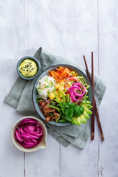 Lunsjbowl med nudler og wasabisaus