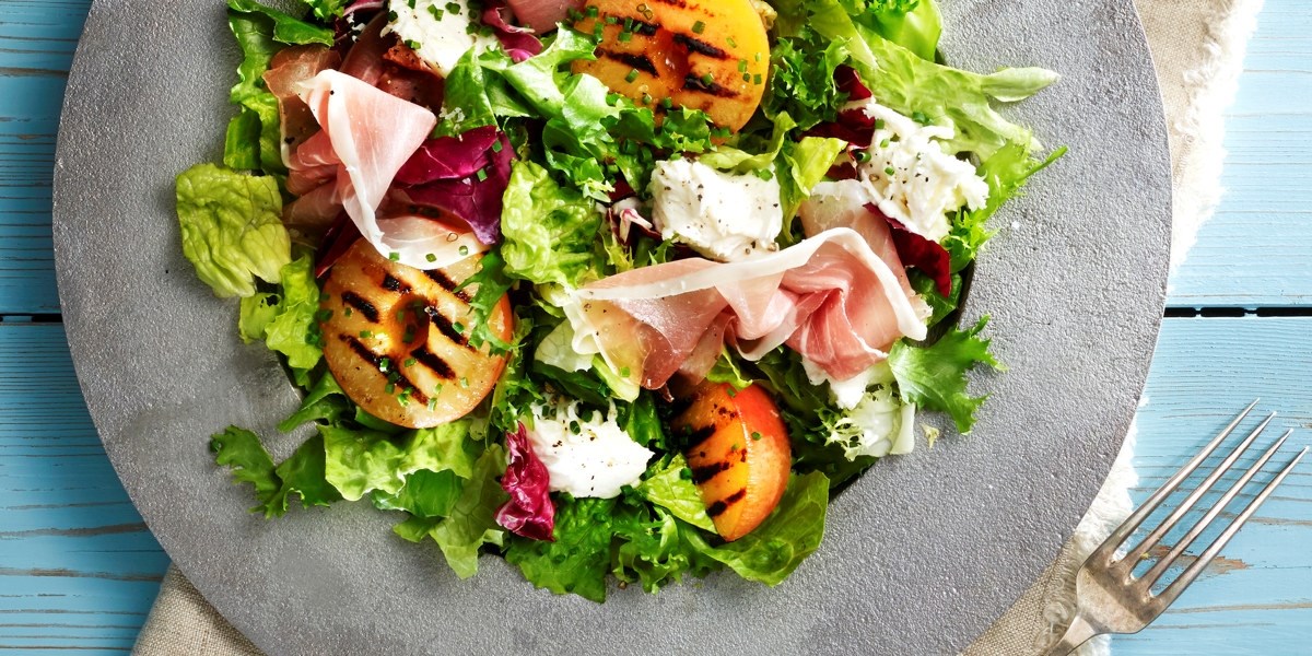 Slik lager du en perfekt lunsjsalat