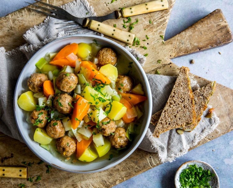 Lapskaus med vegetarboller
