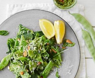 Bønnesalat med ruccola- og myntepesto