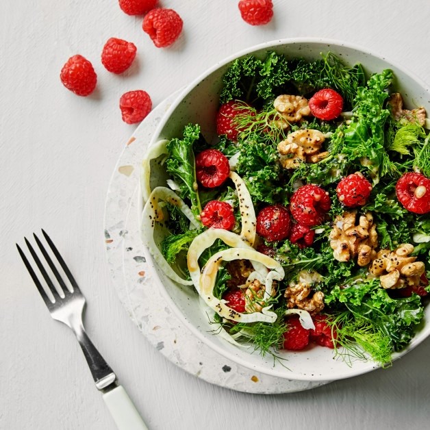 Bringebær og grønnkålsalat