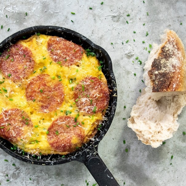 Potetomelett med chorizo og parmesan