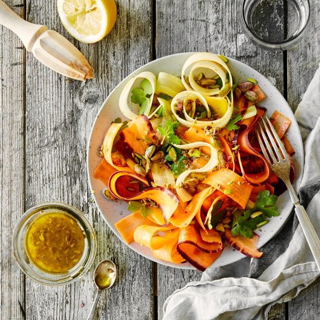 Råkostsalat med krydderdressing