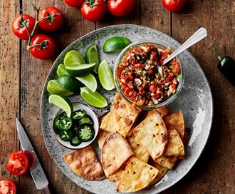 Tomatsalsa med tortillachips