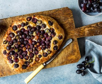 Druefocaccia med fennikelsukker