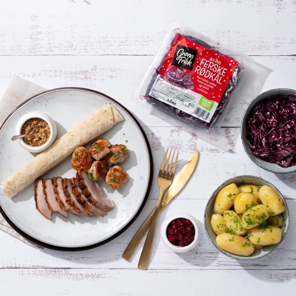 Julelomper med ribbe og medisterkaker