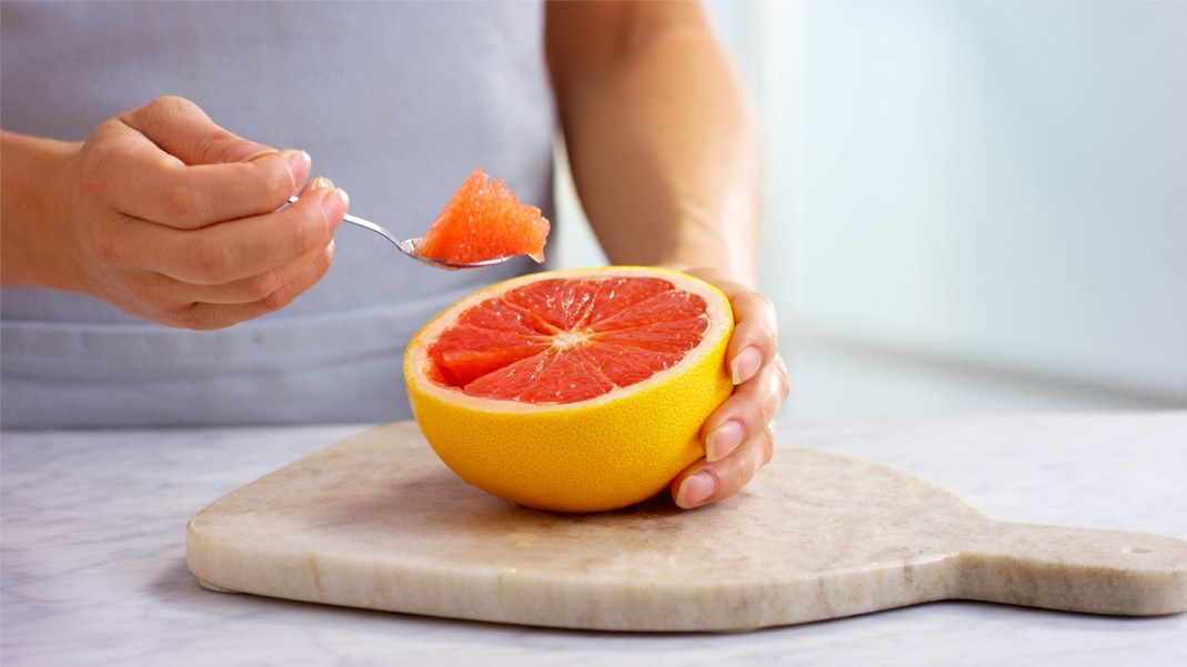 Slik kutter du grapefrukt