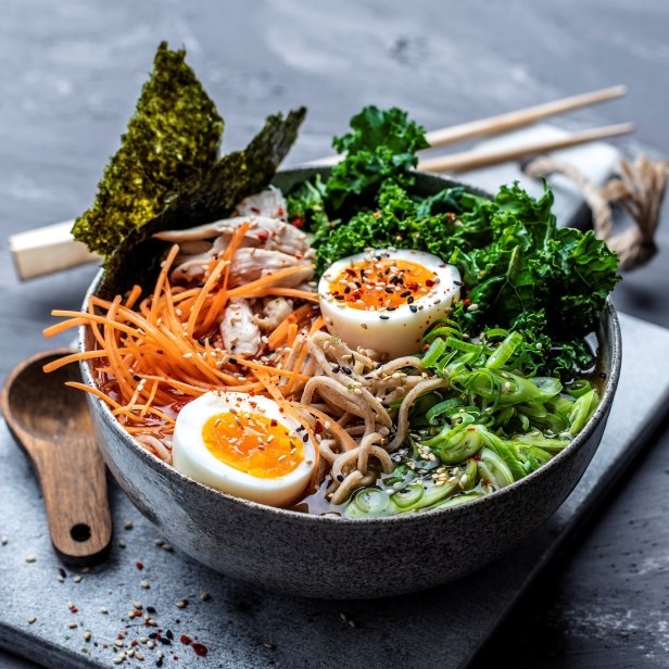 Ferdig Preppa kylling ramen