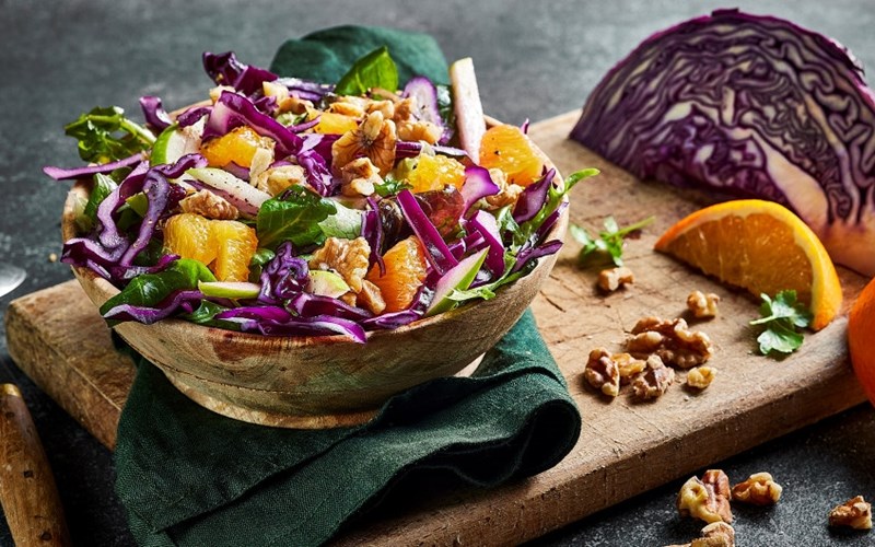 Lag en smaksrik eplesalat