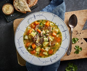 Grønnsakssuppe med pinnekjøtt