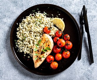 Blomkålris med spicy kylling
