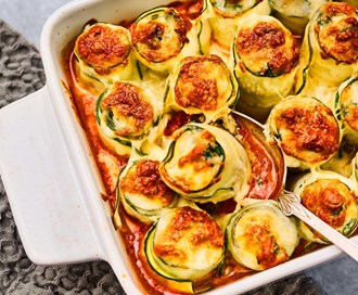 Gratinerte squashruller med spinat og ricotta