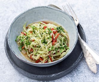 Brokkolisalat av stilk