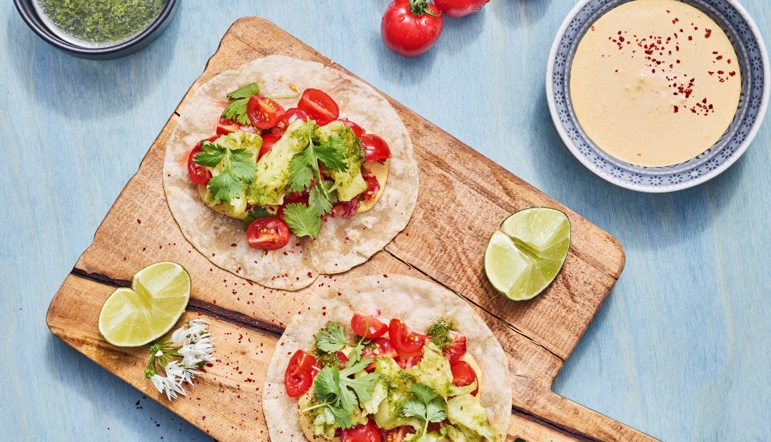 Taco med helbakt selleri, urtemarinade og frisk salsa