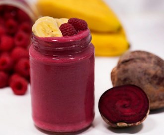 Smoothie med rødbete og bringebær