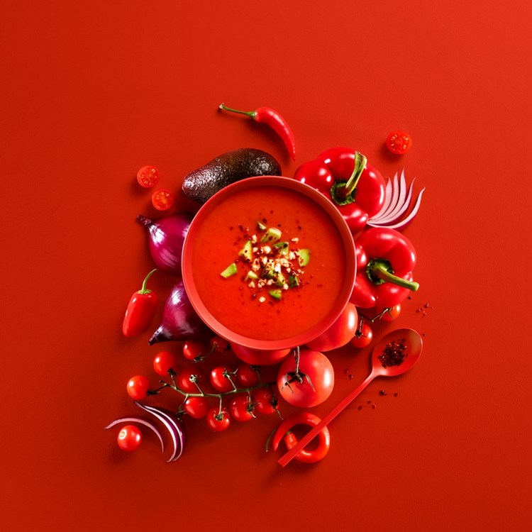 Velvet - Suppe med paprika, tomat og avokado
