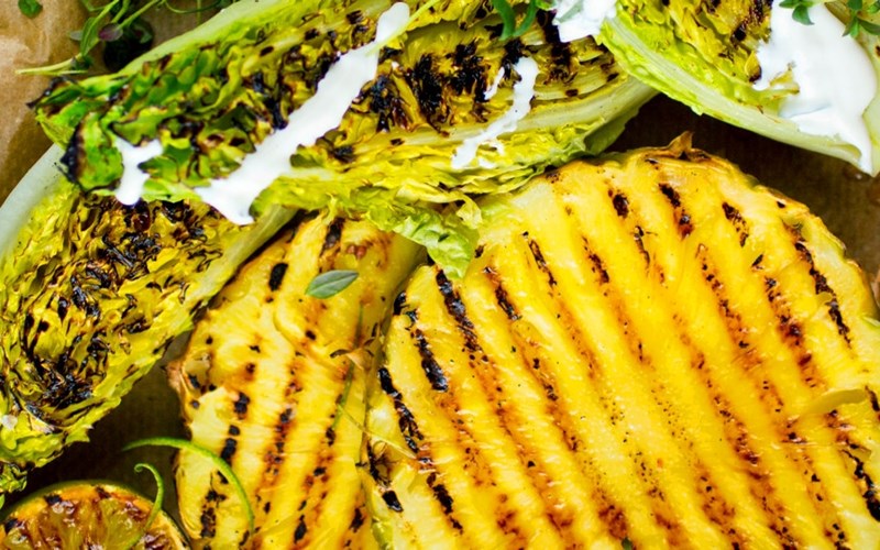 Slik griller du ananas