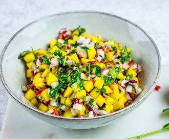 Mangosalsa med pasjonsfrukt og koriander