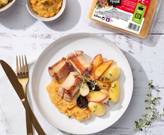 Medisterpølse med kålrotstappe og mandelpoteter