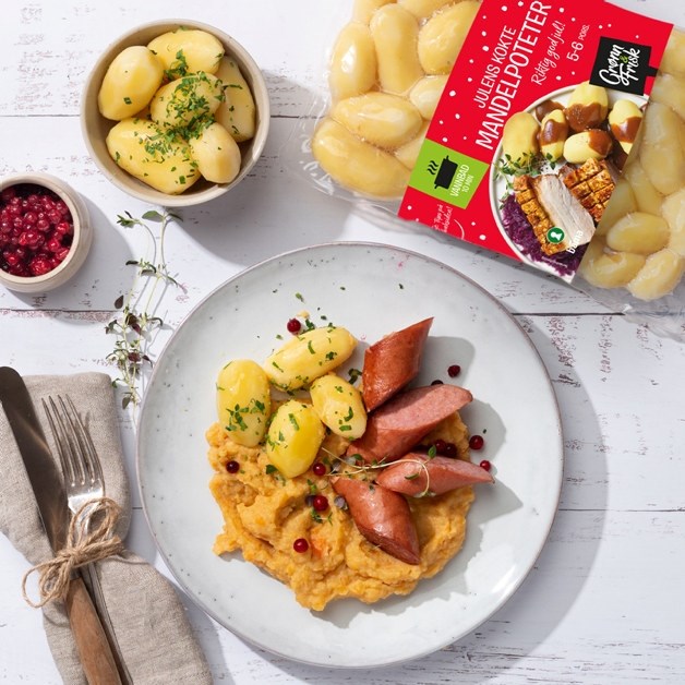 Vossakorv med kålrotstappe og mandelpoteter