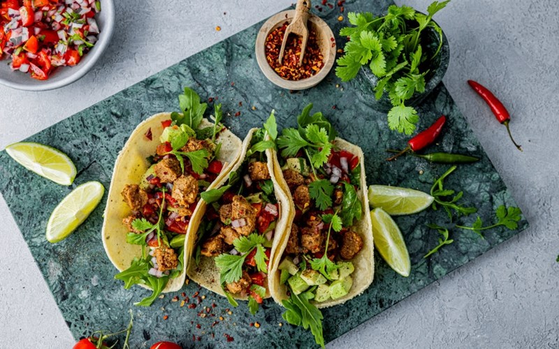 vegetartaco med bites i tortillalomper