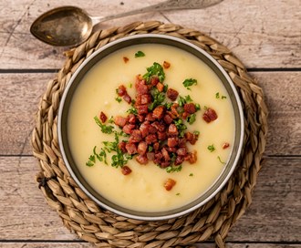 Potetsuppe med bacon og persille