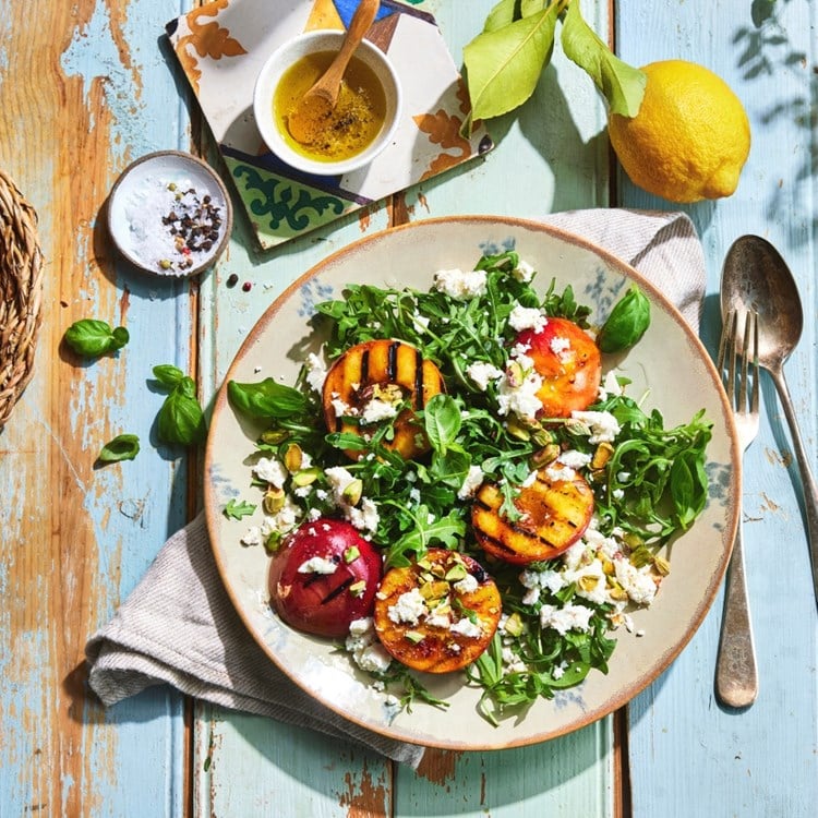 Grillet nektarin med ruccula og feta