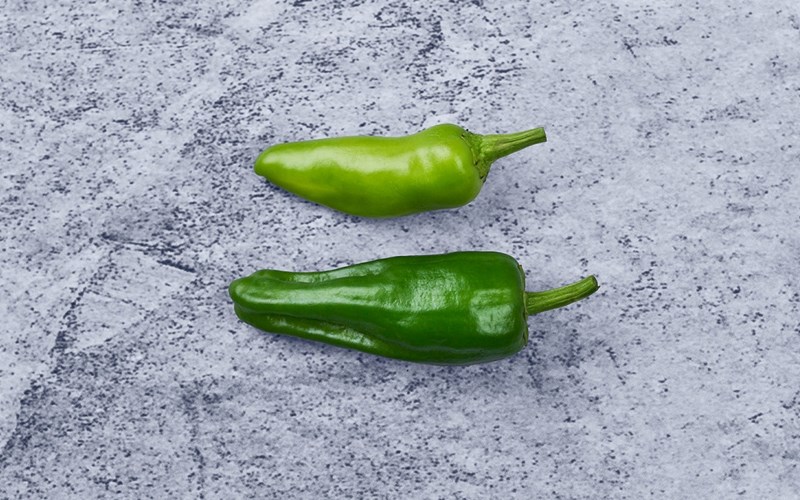 Det er ikke så lett å skille mellom padron og jalapeño.